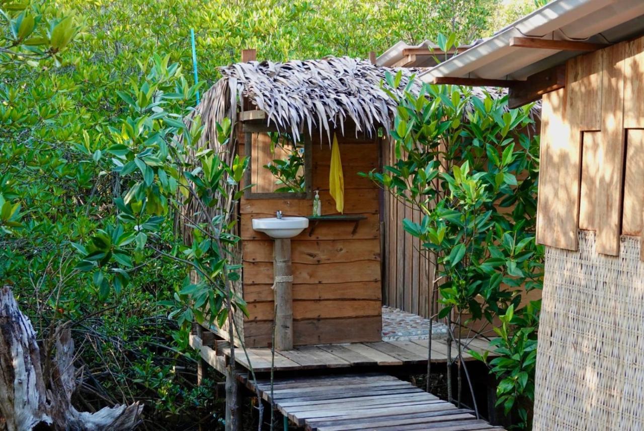 Lily'S Riverhouse Prek Svay Village Exterior photo